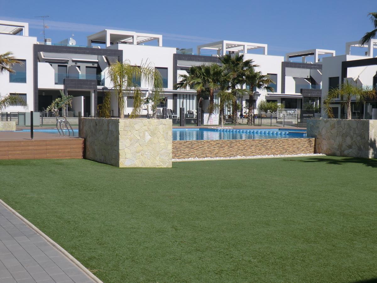 Casas Holiday - Oasis Beach أوريويلا المظهر الخارجي الصورة